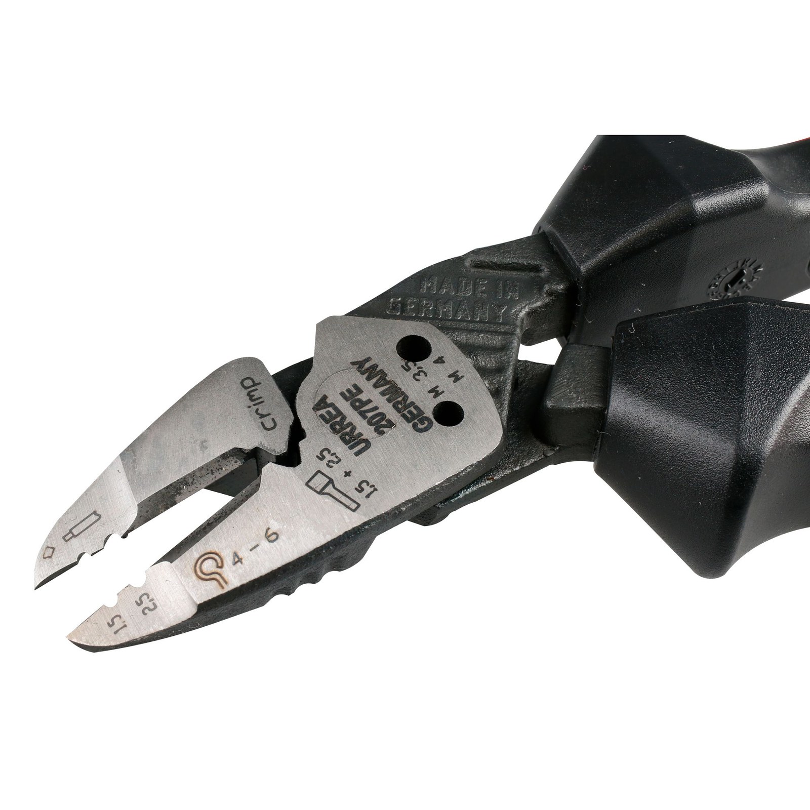 Pinza para electricista con mango bimaterial ergonómica con ángulo de 25° de 7" Urrea - Imagen 4