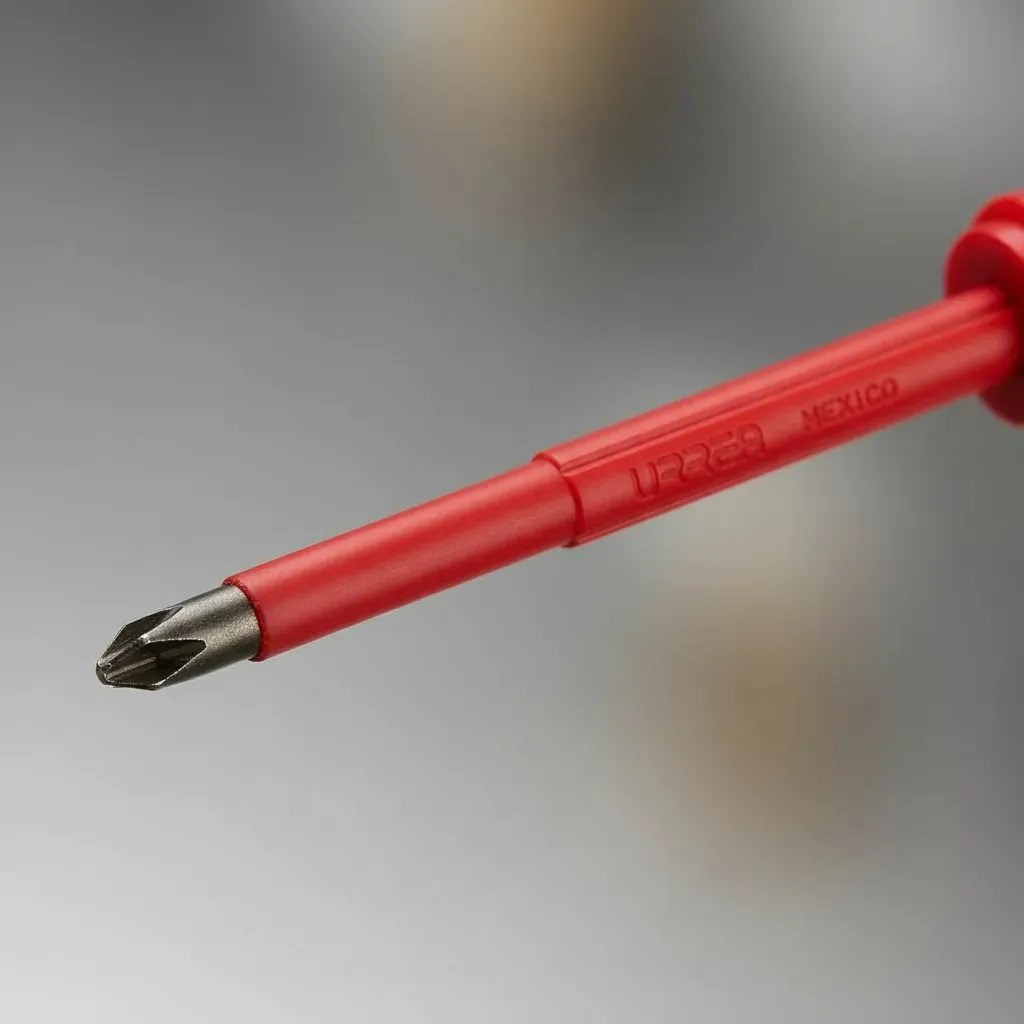 Destornillador rojo 1000 V, punta phillips #1 x 3-5/32" Urrea - Imagen 4