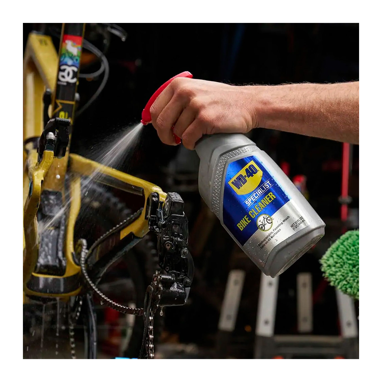 WD-40 BIKE ESPUMA LIMPIADORA TODO PROPOSITO CON ATOMIZADOR 32 OZ. - Imagen 3